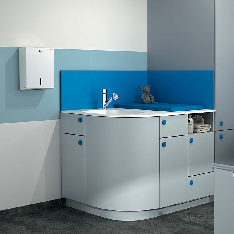 Wall-mounted paper towel dispenser, for 500 sheets